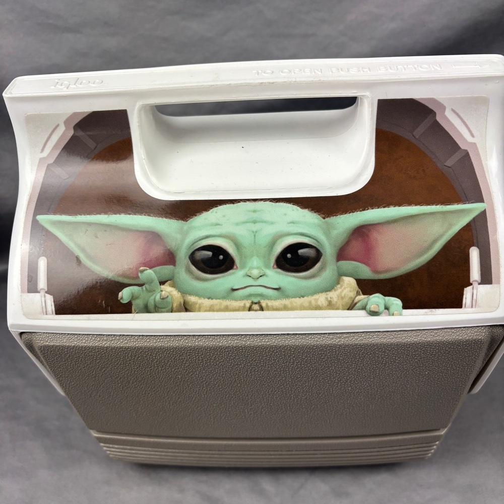 Igloo Star Wars Baby Yoda THE CHILD Mandalorian 4qt Cooler - Picture 2 of 9